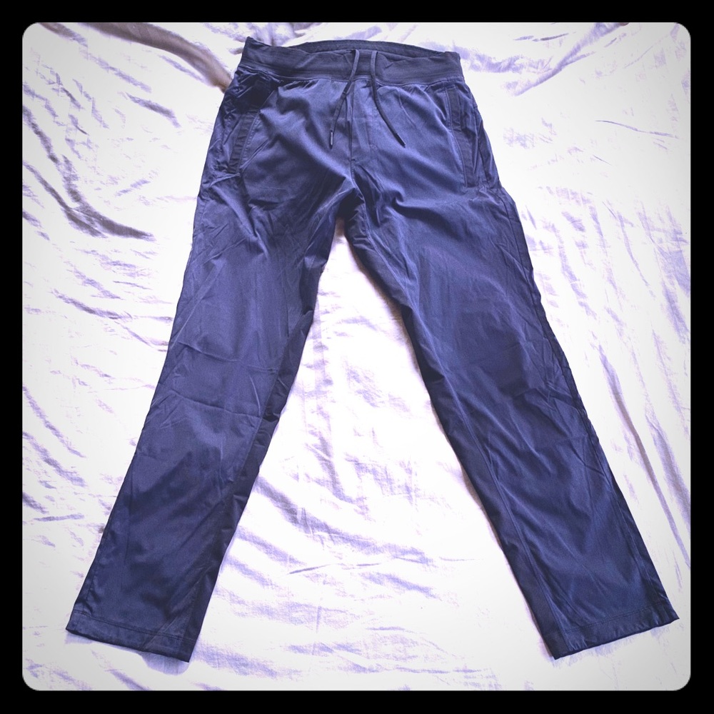Lululemon Men's Great Wall pants (Obsidian) Size L